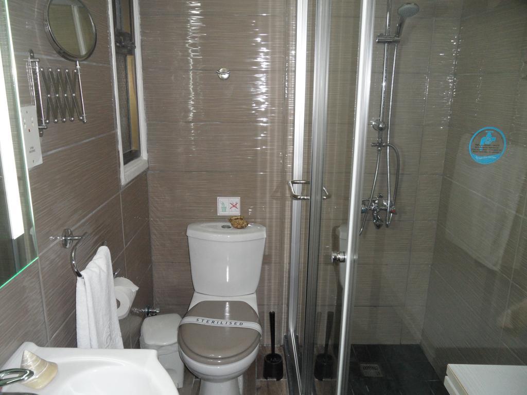 Sunshine Apts, Two Bedroom , Free Internet, No 3 Ayia Napa Exterior foto